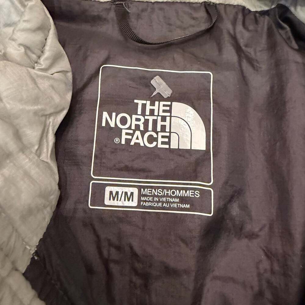 Size M -The North Face Thermoball Gray Puffer - Picture 7 of 7